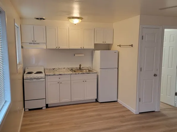 320 J St, 320 J St APT 1, Cheney, WA 99004