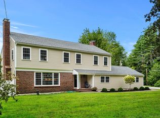 8 Blueberry Ln, Bedford, NH 03110