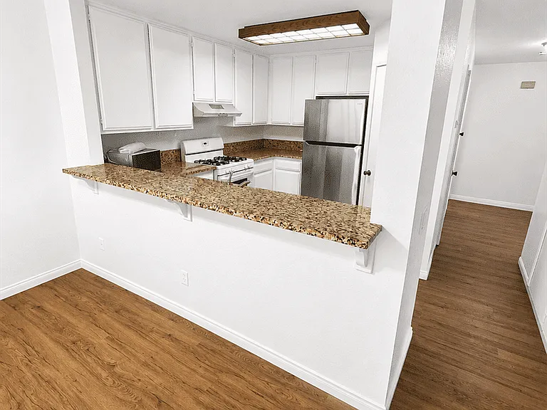 25713 View Pointe #A — Photo 2
