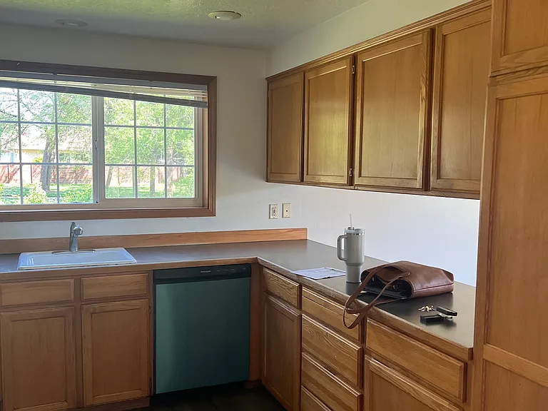 850 SW Agee St — Photo 7