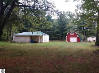 2264 Bunyak Rd, Sterling, MI 48659