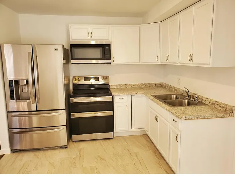 2300 Flemming Dr — Photo 3