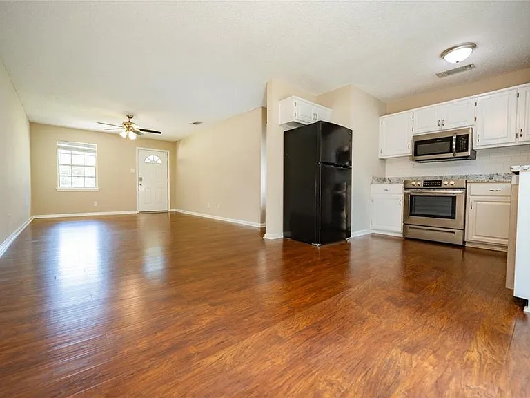 1850 Panorama Blvd W — Photo 6
