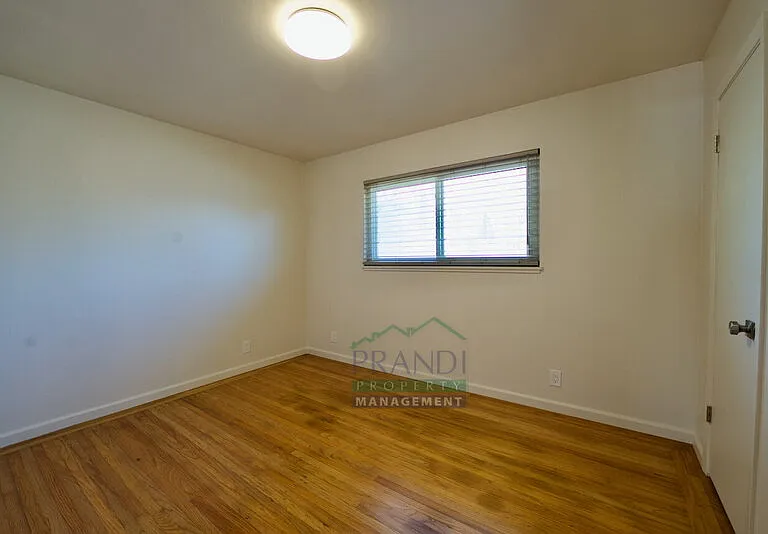 2061 Carolyn Way — Photo 12