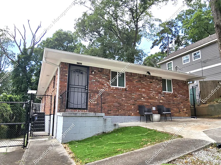 2762 Palm Dr #A — Photo 1