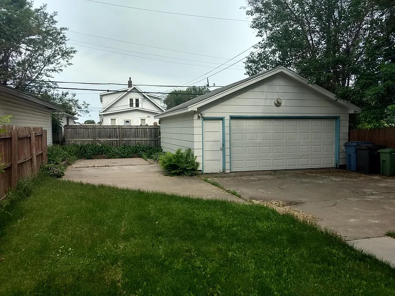 Parking Pad and Garage.