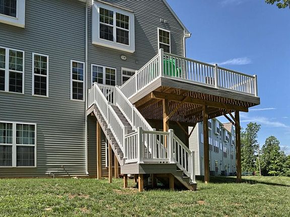 3rd image of 520 Rayburn Ct