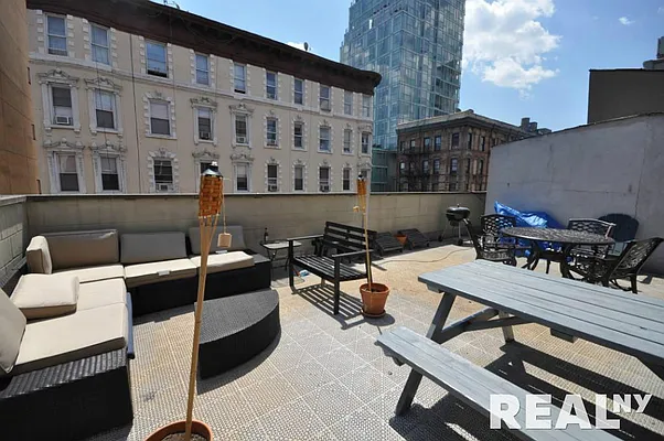 Rented by REAL New York | media 10