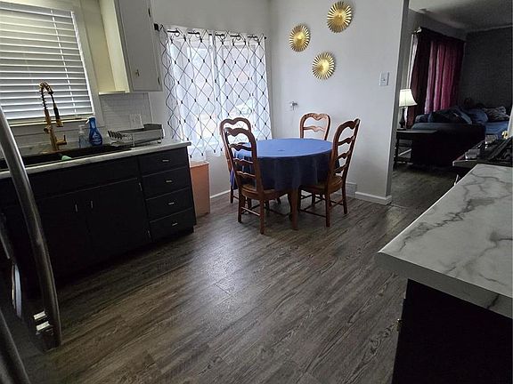 5th image of 3238 Wilshire Dr