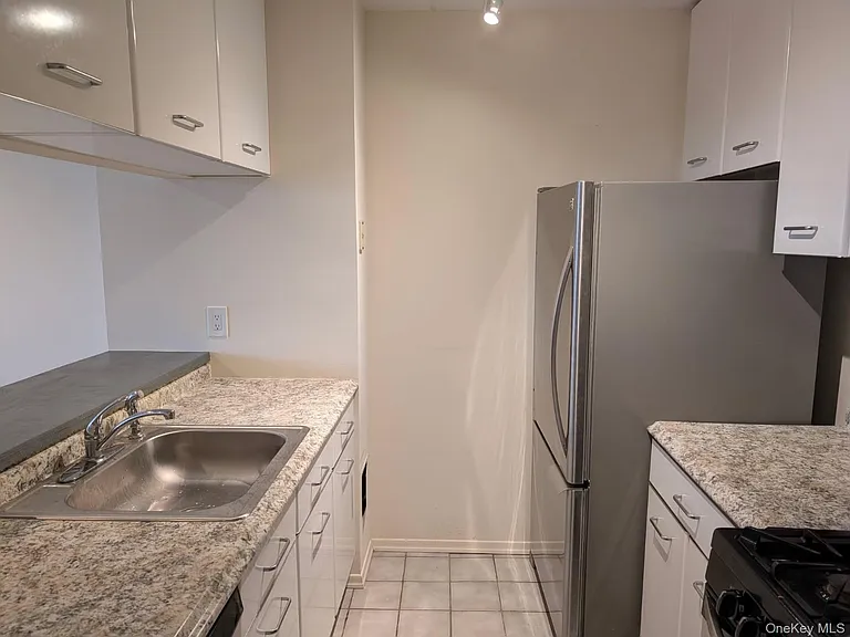 4 Martine Ave #709 — Photo 12