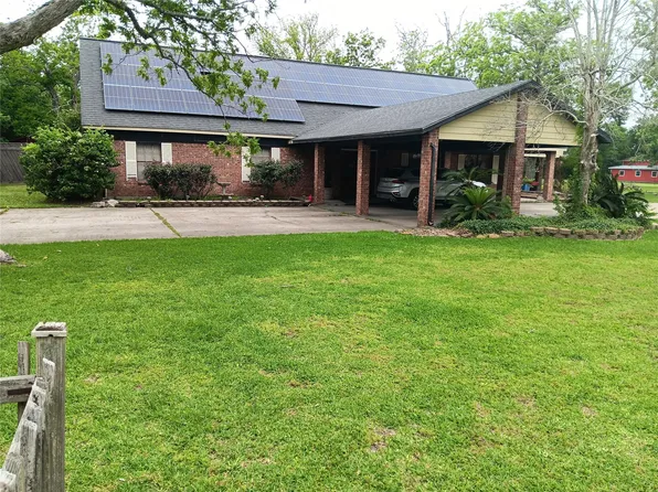 7824 Pecan Forest Ln, Baytown, TX 77521