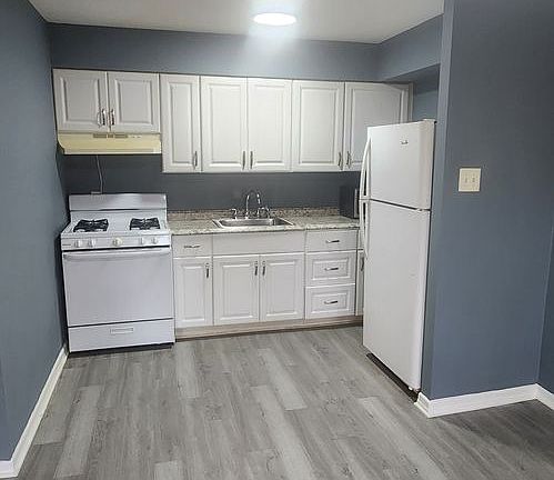 2nd image of 2701 Chestnut St #H2