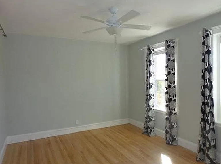 Room 1 - View 1
