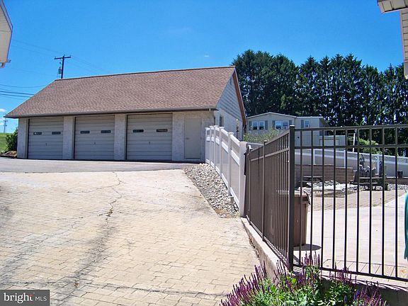 5th image of 627 Truce Rd