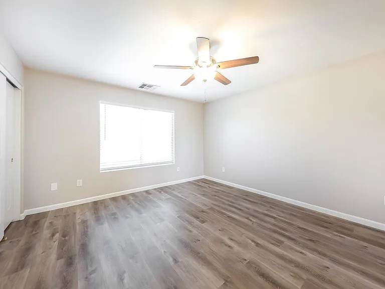 1306 S 119th Dr — Photo 11