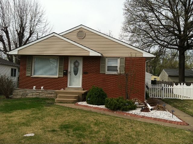 1st image of 2259 Woodlawn Ave