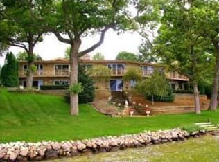 W343N6369 Bayview Rd, Oconomowoc, WI 53066