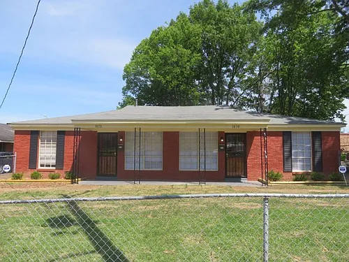 1032 University St Photo 1