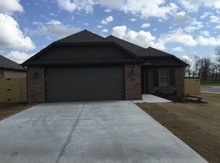 420 Timber Ridge St, Centerton, AR 72719