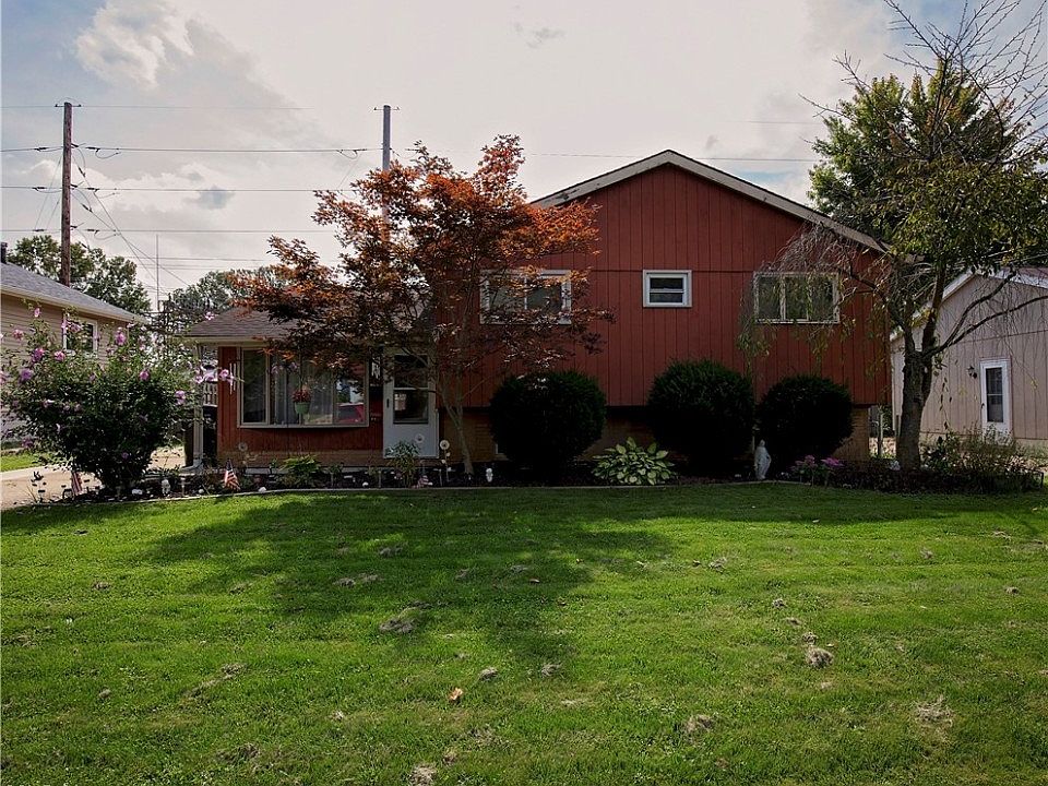 1st image of 717 Thornwood St