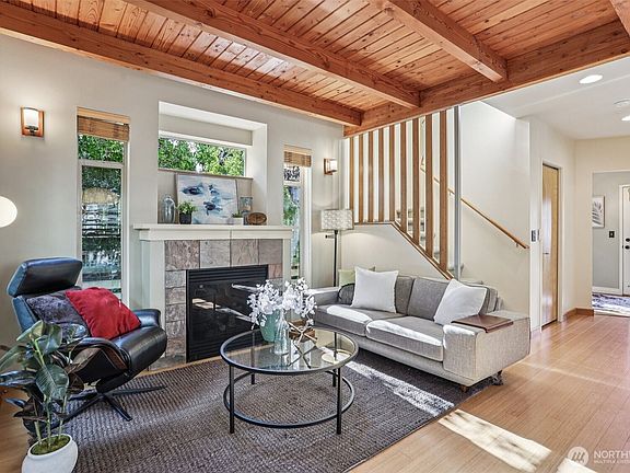 4th image of 20215 15th Avenue NW #C