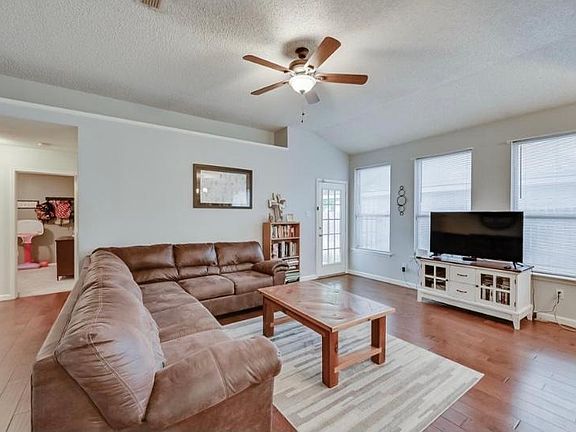 3rd image of 5724 Northfield Dr