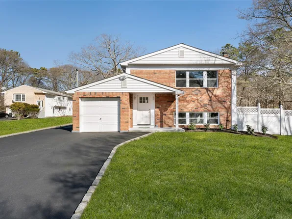 15 Prospect Avenue, Medford, NY 11763