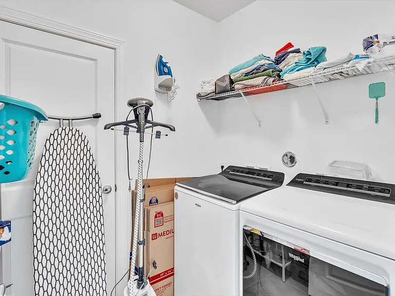 556 Sanderling Cir #0 — Photo 19