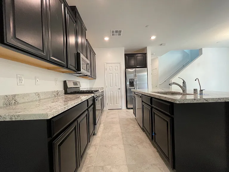 802 Spring Estates Ave — Photo 10