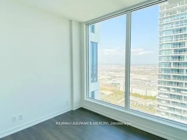 2 bed, $2,600 — Photo 4