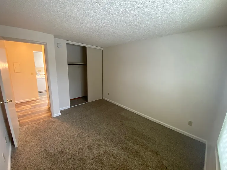 4954 Liberty Rd S — Photo 9