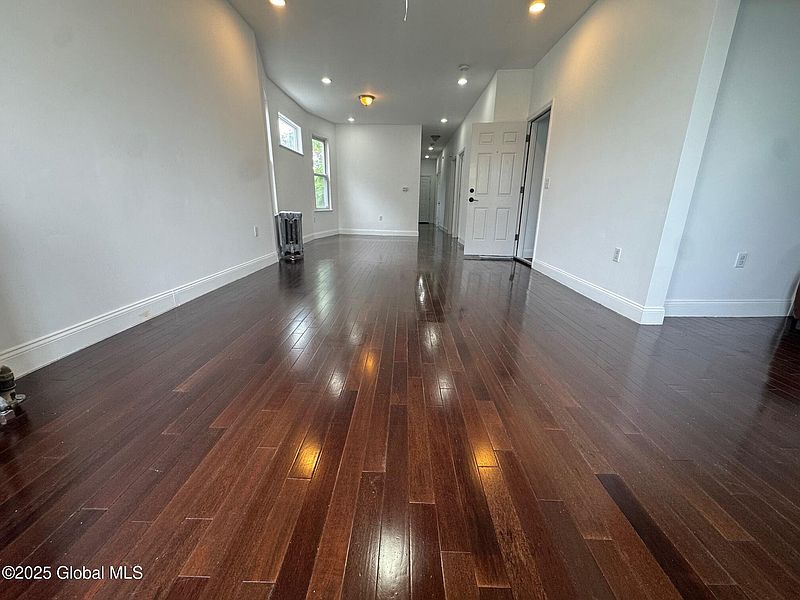 4th image of 540 Morris Street