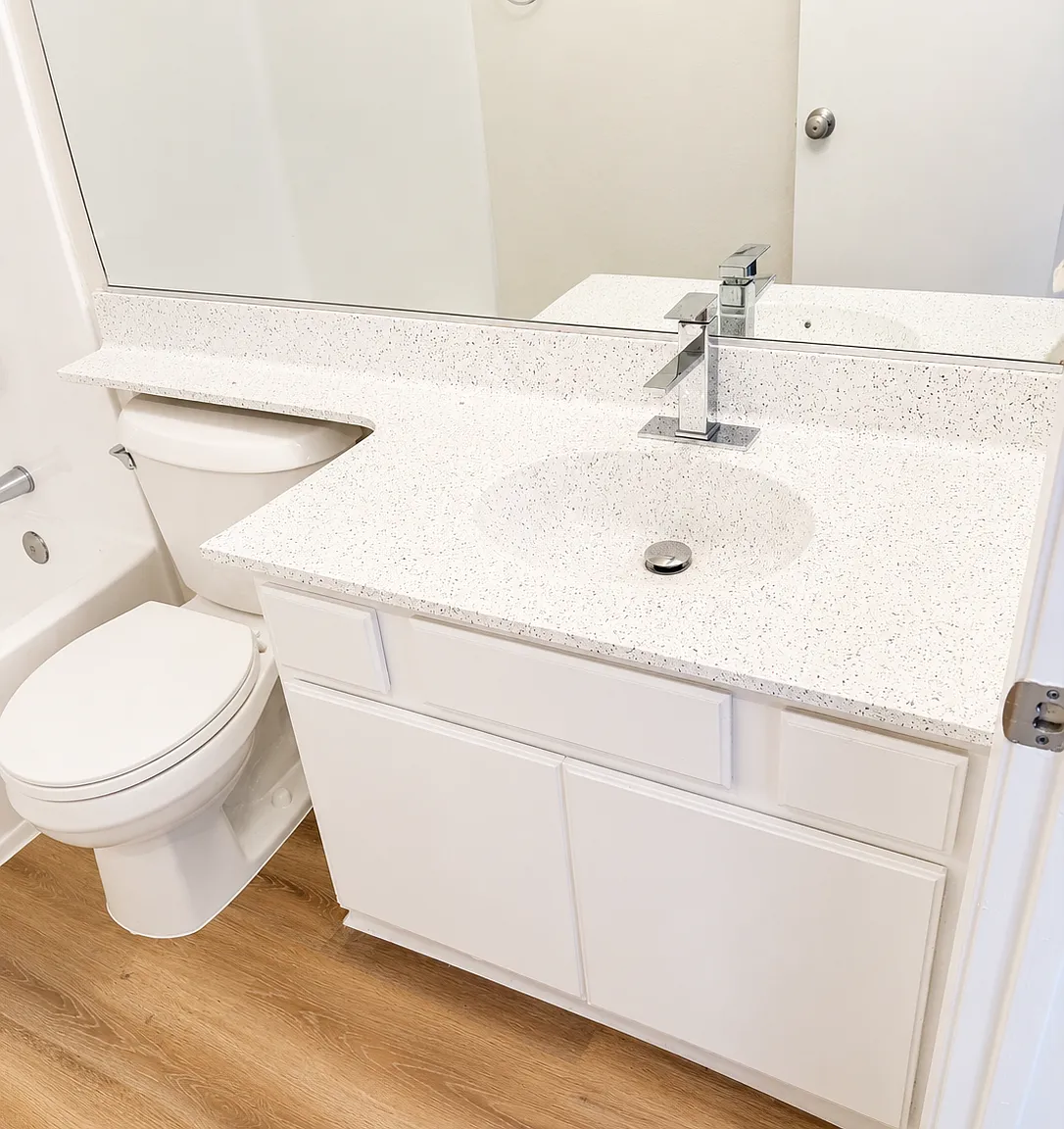 2 bed, 950 sqft, $2,150 — Photo 3