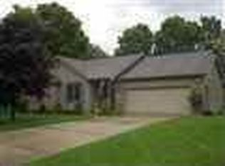 1003 Woodland Dr, Kendallville, IN