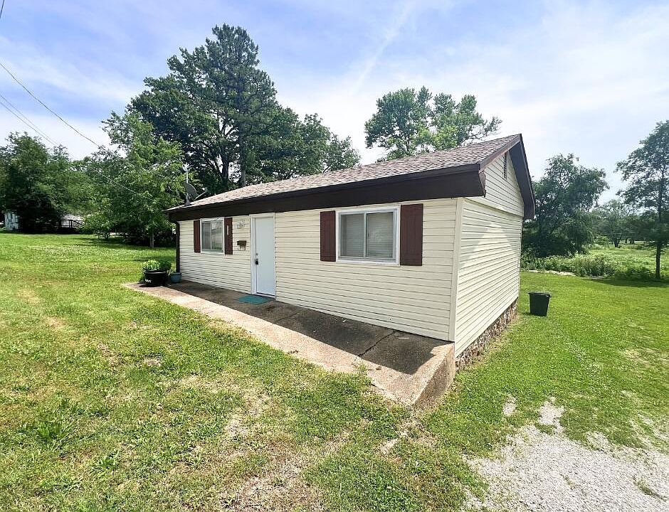 1st image of 310 Thornburgh