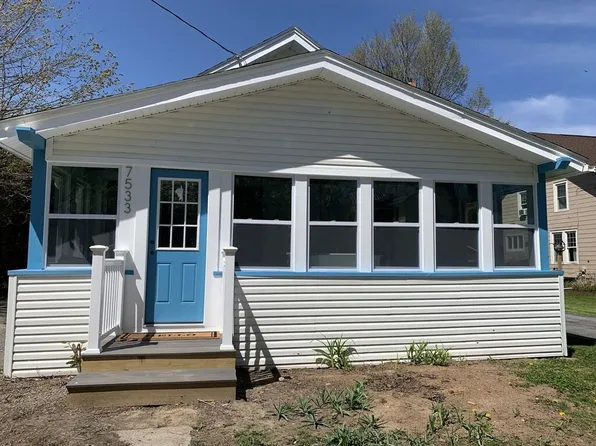 7533 N Fitzhugh St, Sodus Pt, NY 14555