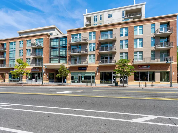 140 W Franklin St Unit 706, Chapel Hill, NC 27516