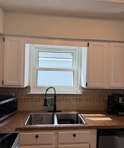 142 Hamilton Dr — Photo 36