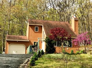 232 Ruffed Grouse Rd, Bushkill, PA 18324