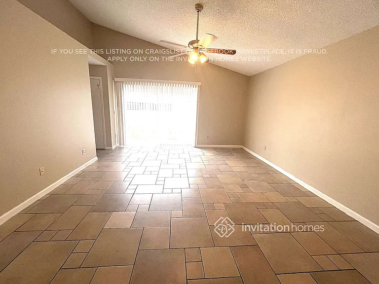 10717 Brice Ct — Photo 2