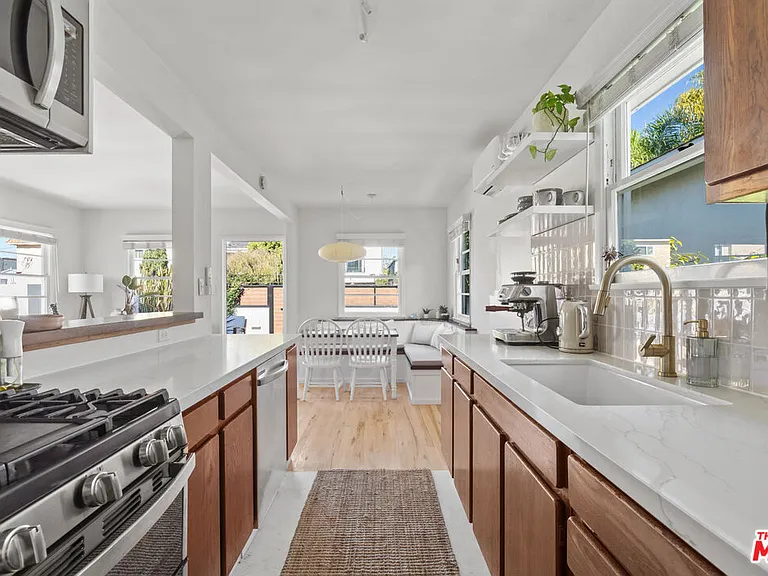 668 Marr St — Photo 2