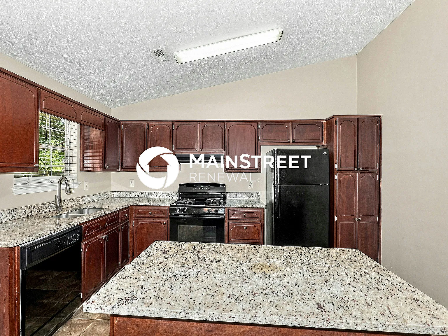 1304 Foxvale Dr — Photo 4