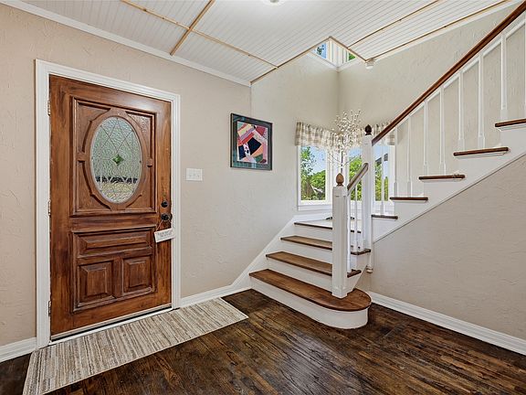 3rd image of 1325 W Main St