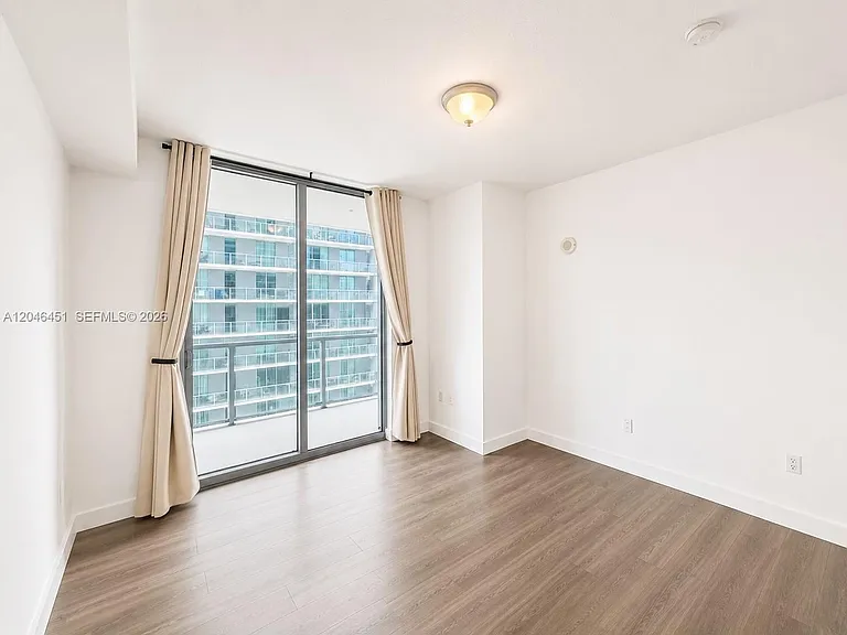 1111 SW 1st Ave #1716 — Photo 11