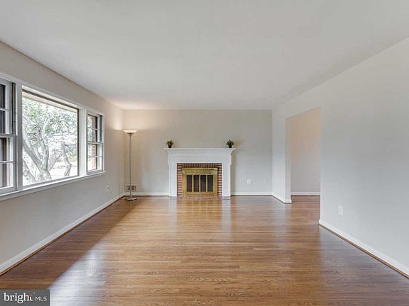2nd image of 1813 Baldwin Dr
