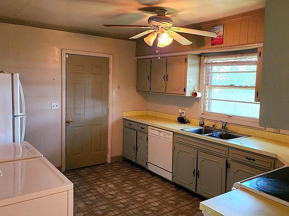 3rd image of 2535 Laclede St