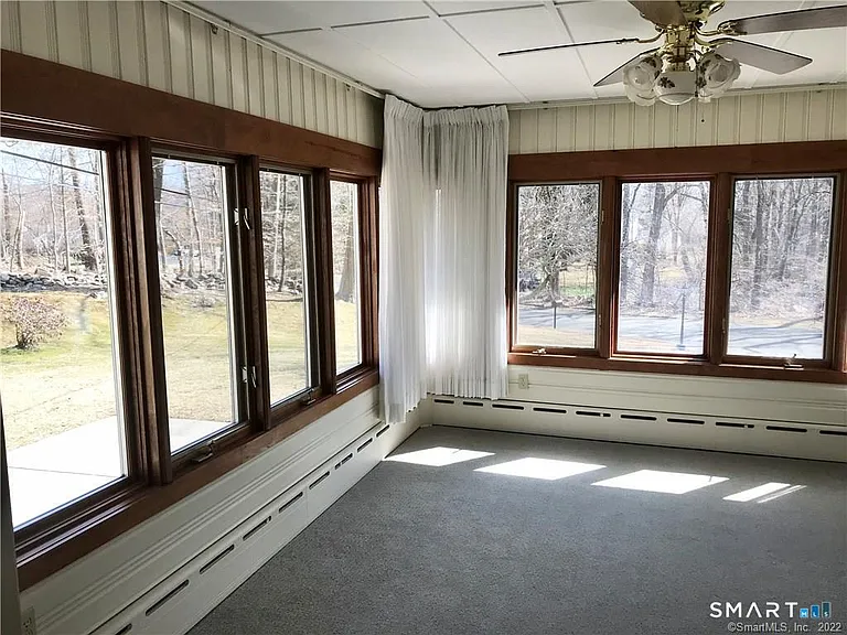 17 Pond Ln — Photo 11