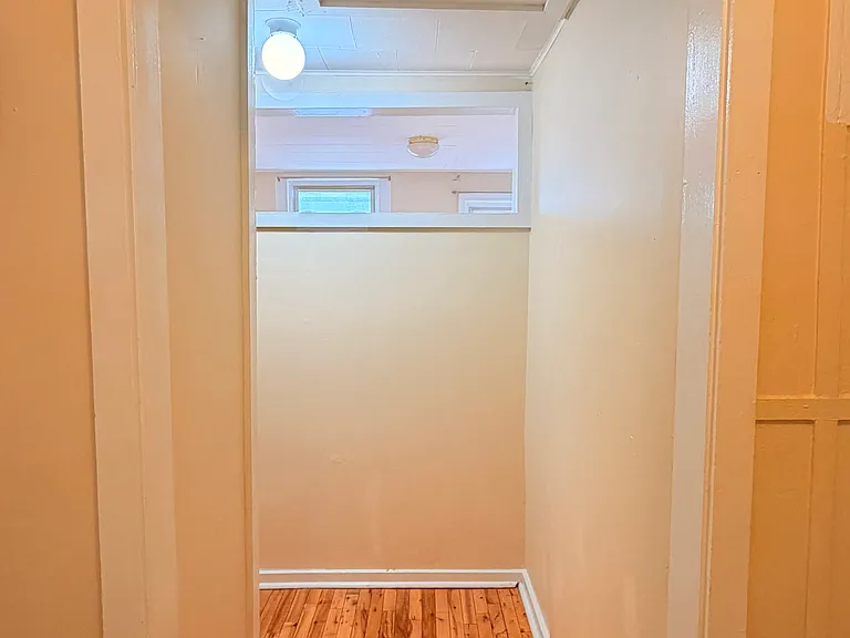 111 College St #3C — Photo 17