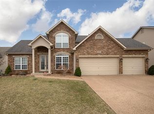 2205 Homefield Grove Dr, O'Fallon, MO 63366