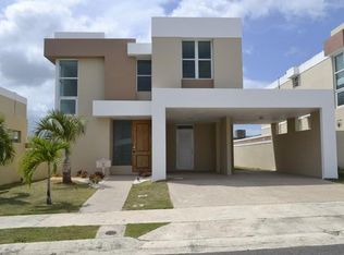 15 Calle Eucalipto, Juncos, PR 00777